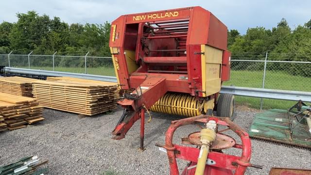 Image of New Holland 853 equipment image 1