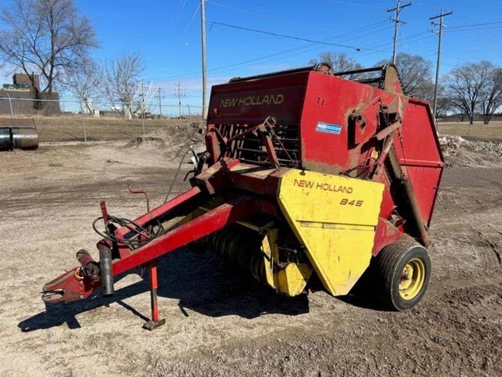 Image of New Holland 845 Primary image