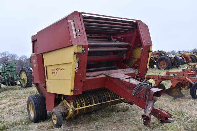 Image of New Holland 855 equipment image 2