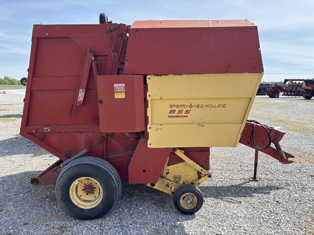 Image of New Holland 855 equipment image 1