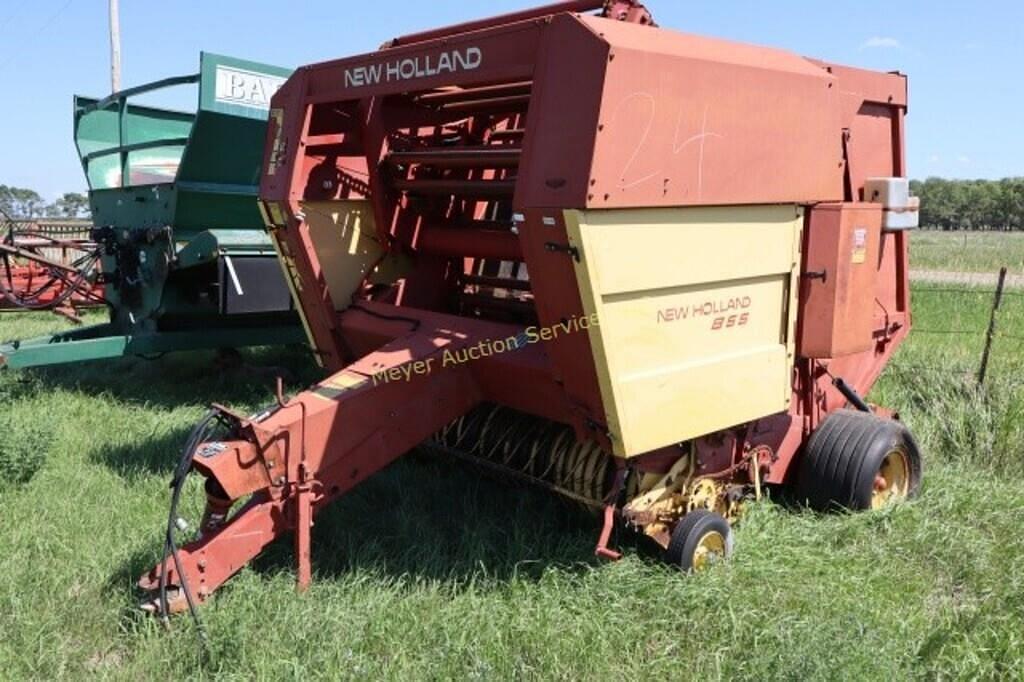 Image of New Holland 855 Primary image