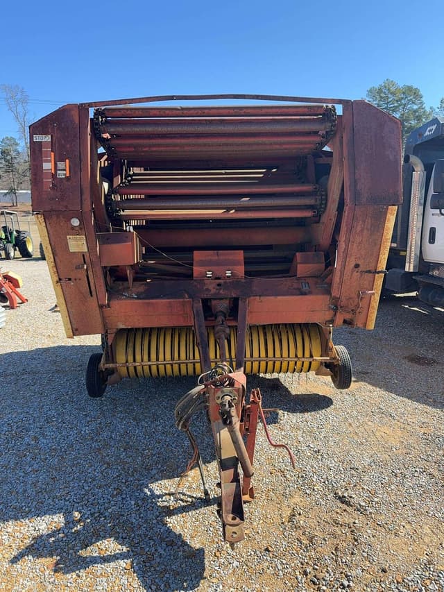 Image of New Holland 855 equipment image 1