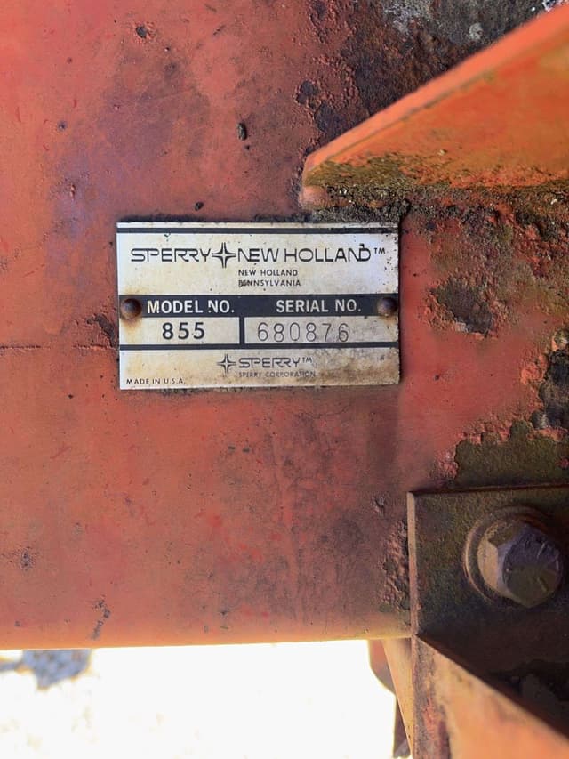 Image of New Holland 855 equipment image 4