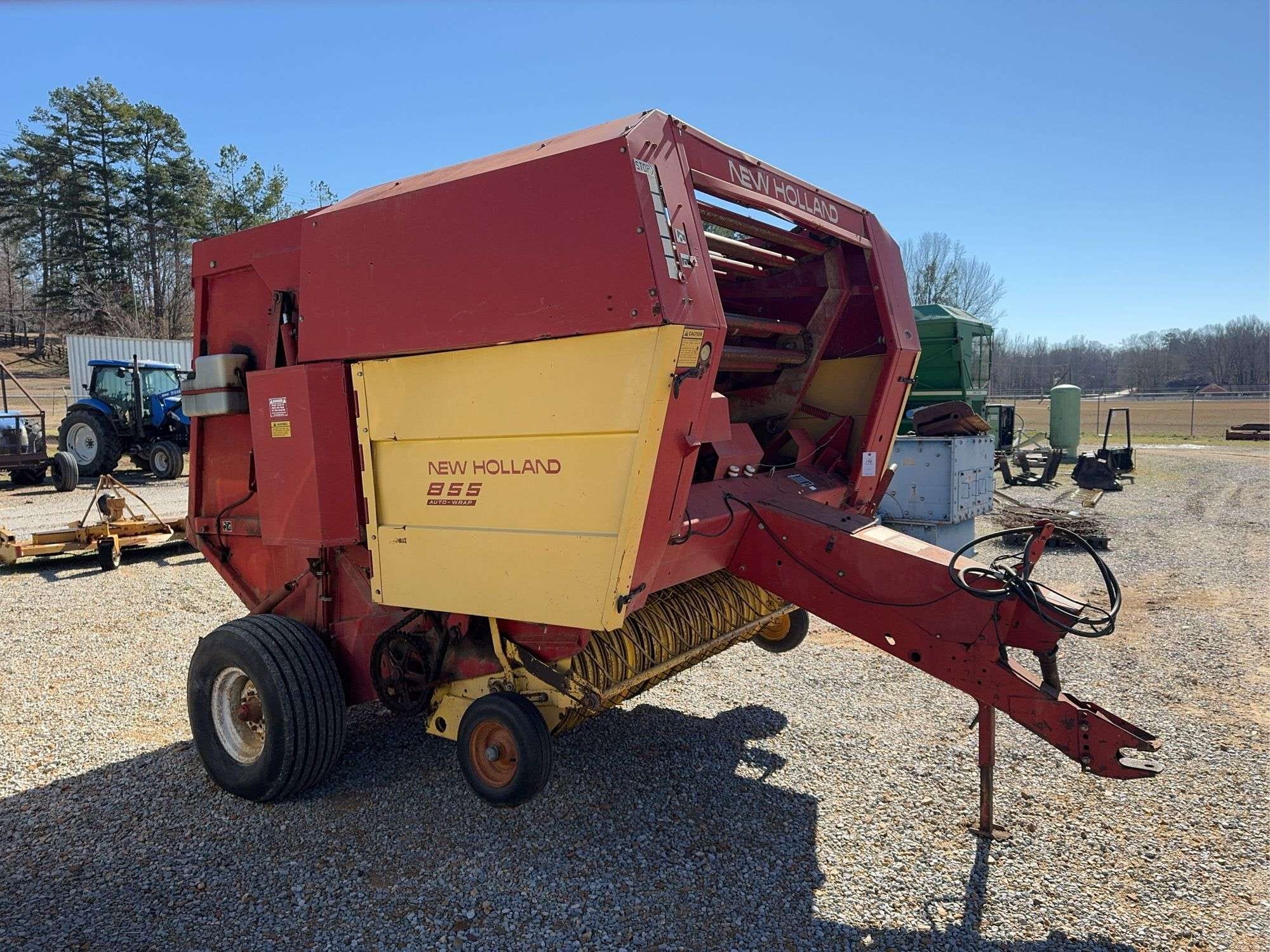 New Holland 855 Equipment Image0