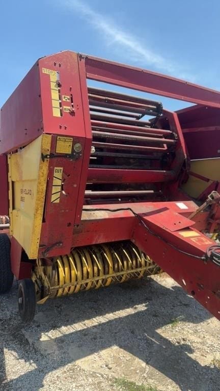 New Holland 855 Equipment Image0