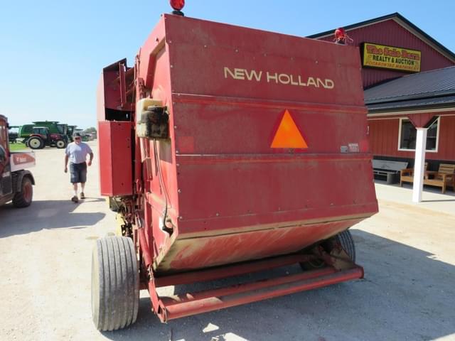 Image of New Holland 855 equipment image 3