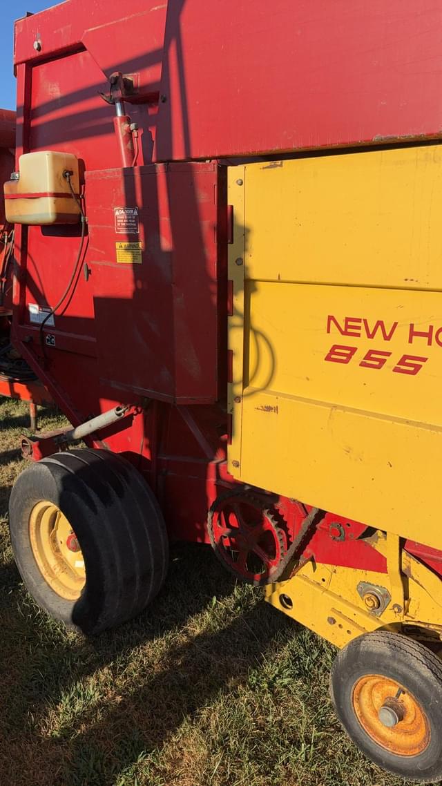 Image of New Holland 855 equipment image 4