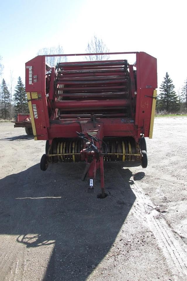 Image of New Holland 855 equipment image 1