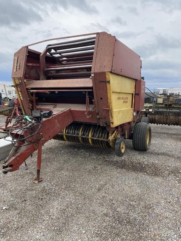 Image of New Holland 855 equipment image 1