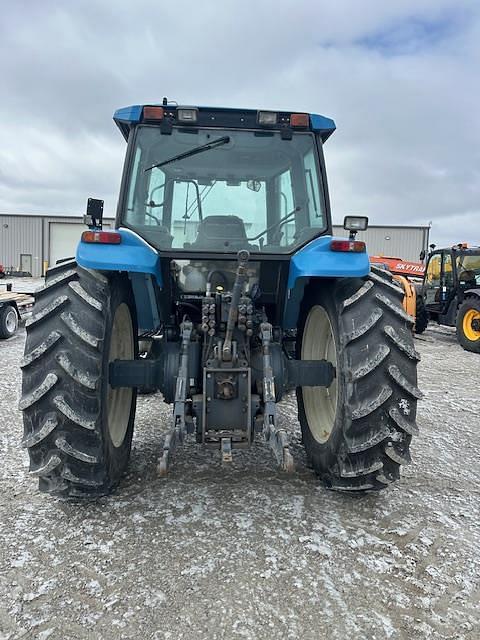 Image of New Holland 8560 equipment image 3