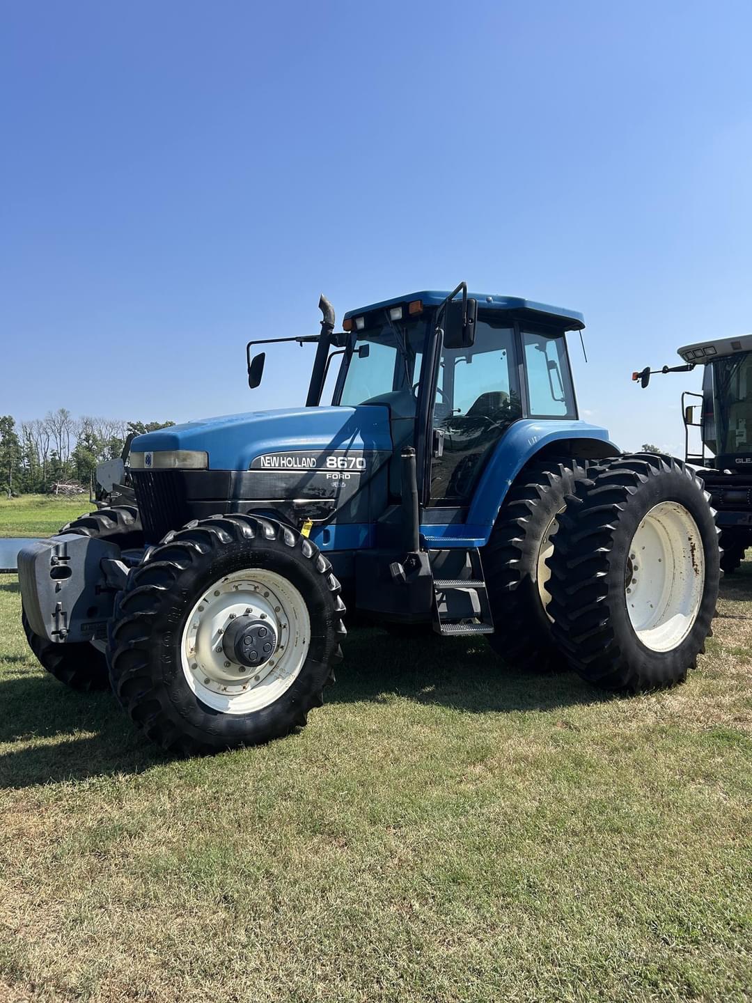 Image of New Holland 8670 Primary image