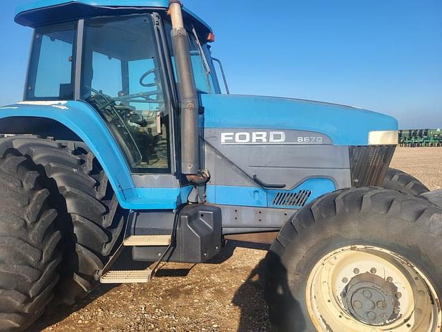 Image of New Holland 8670 equipment image 4