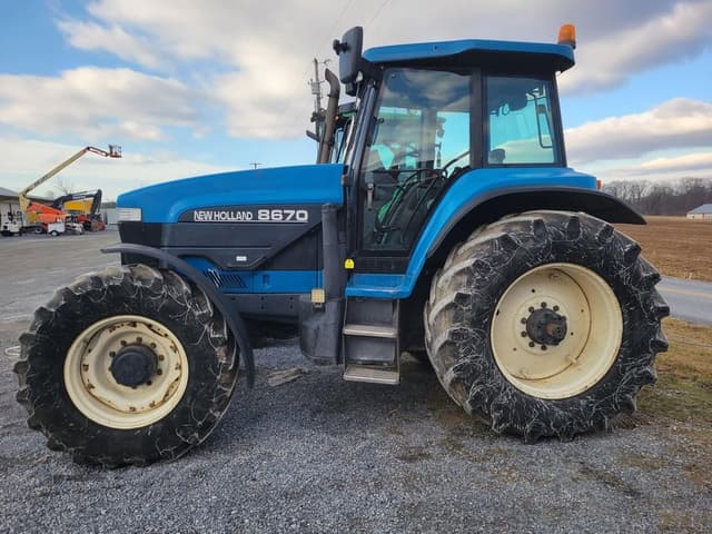 Image of New Holland 8670 equipment image 1