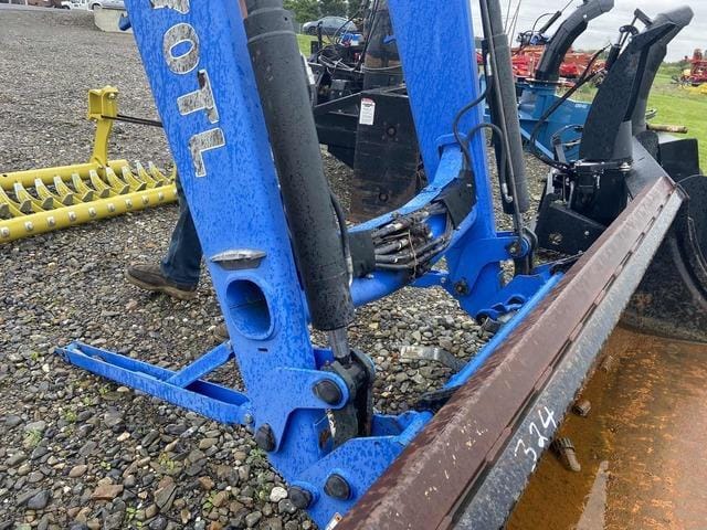 New Holland 870TL Equipment Image0