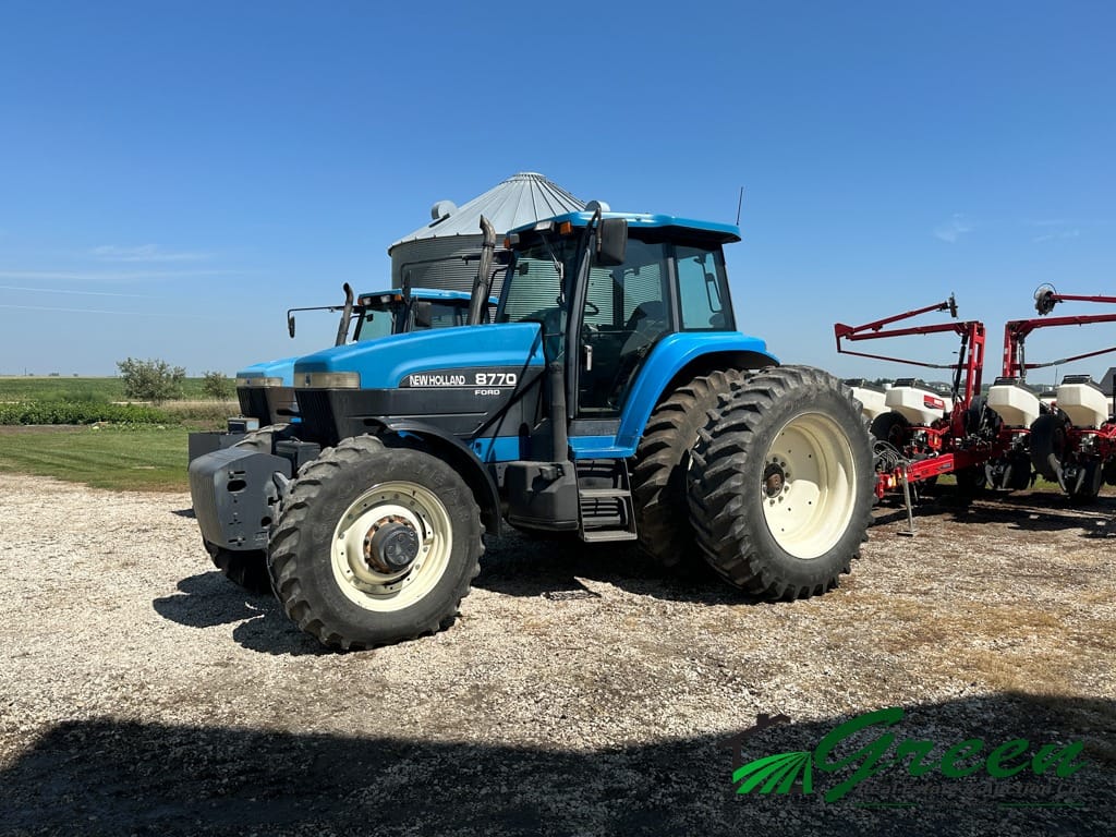 Main image New Holland 8770
