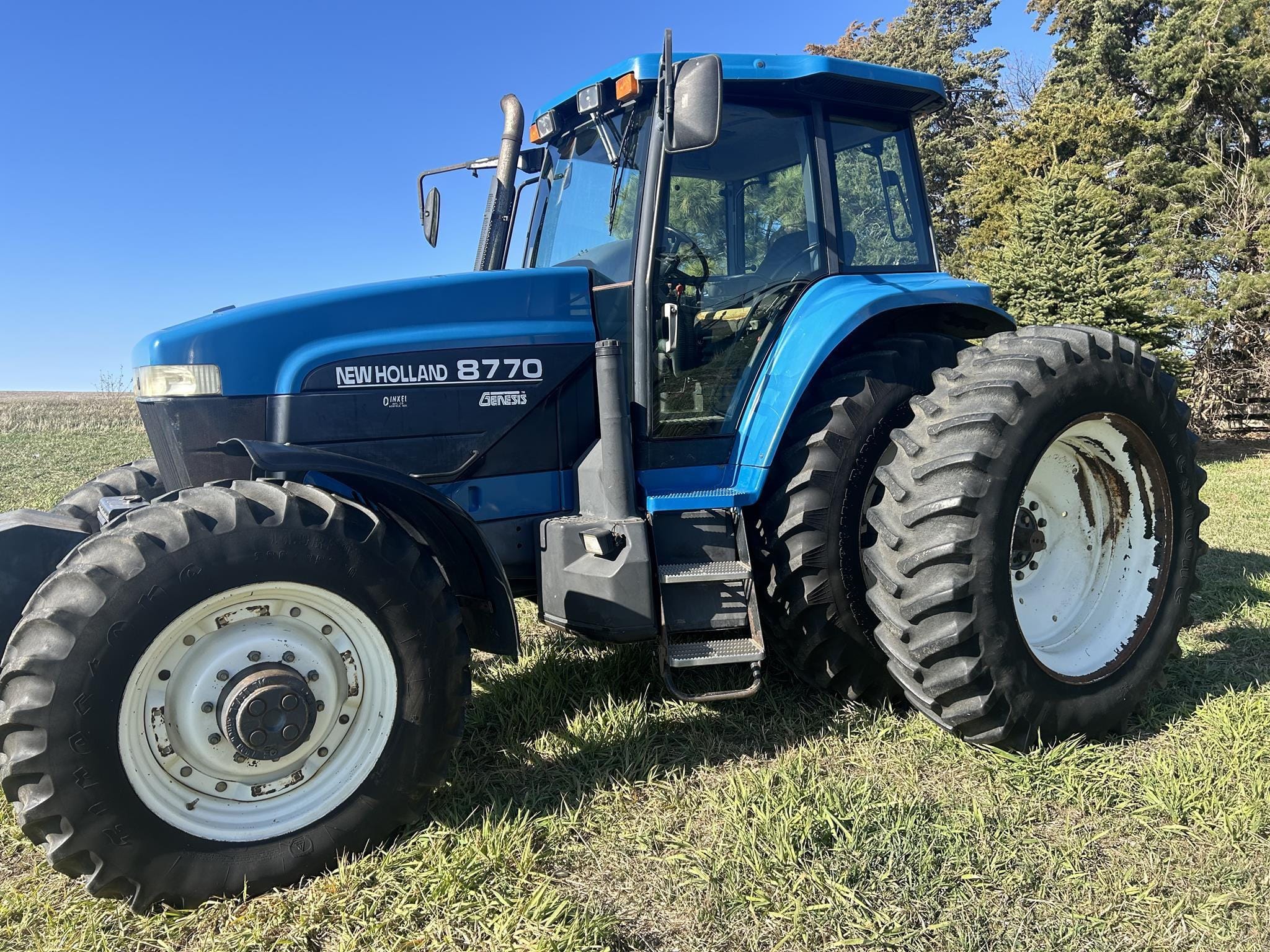 Main image New Holland 8770