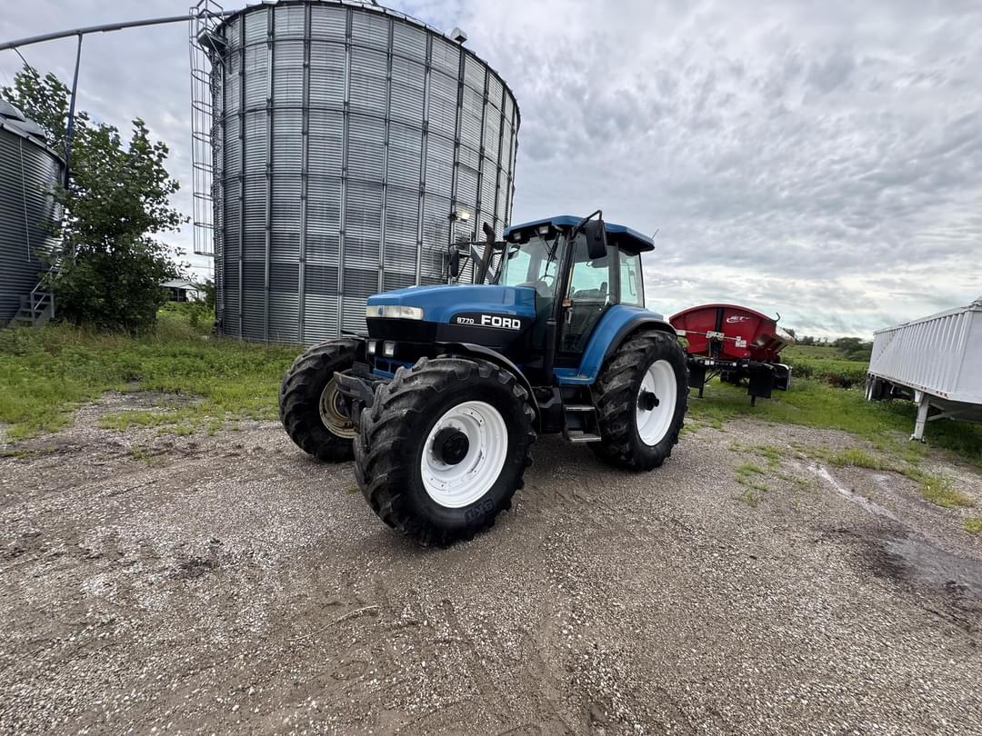 Image of New Holland 8770 Primary image