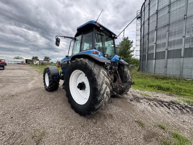 Image of New Holland 8770 equipment image 4