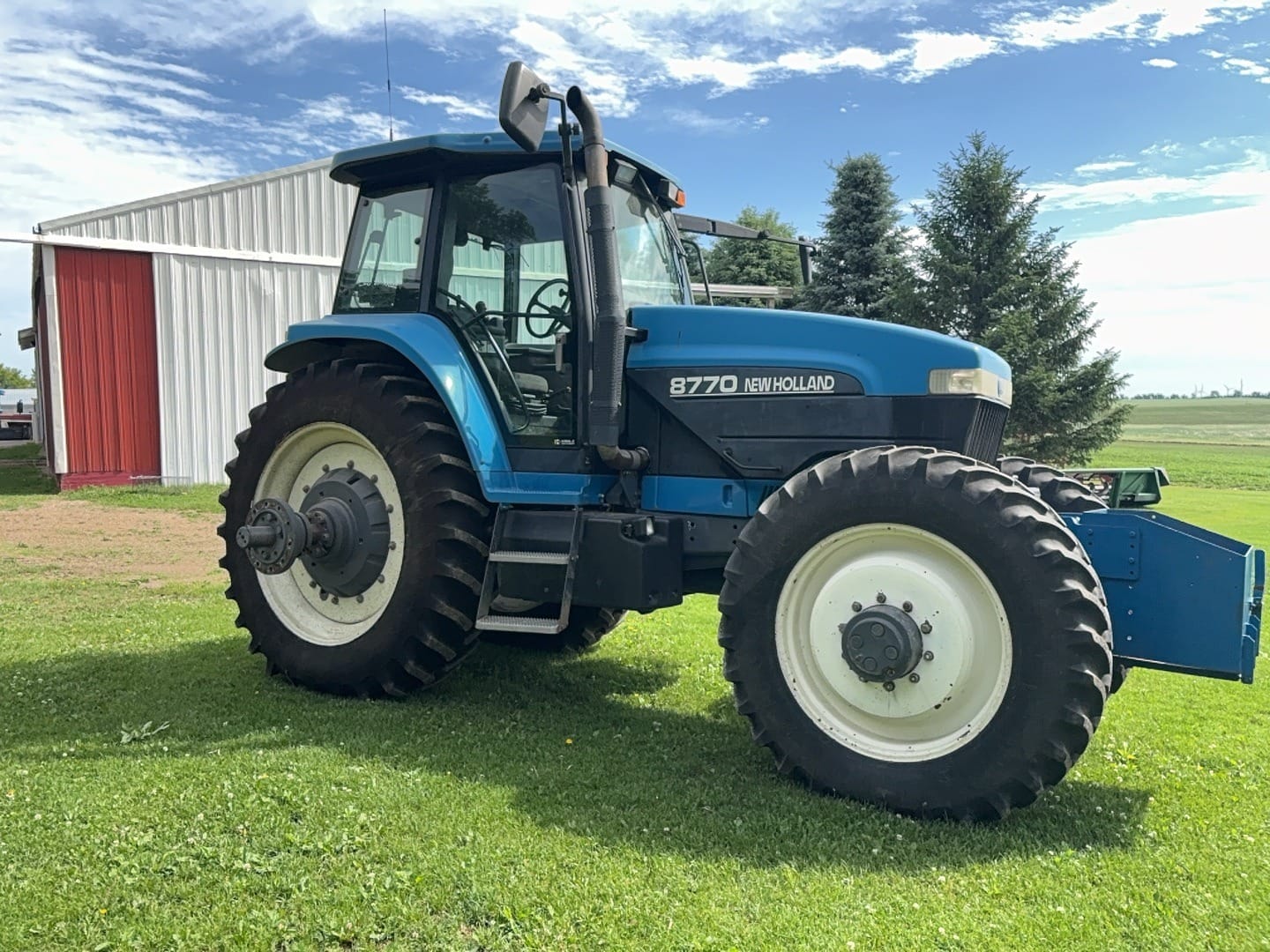 New Holland 8770 Equipment Image0