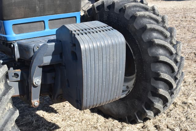 Image of New Holland 8770 equipment image 4