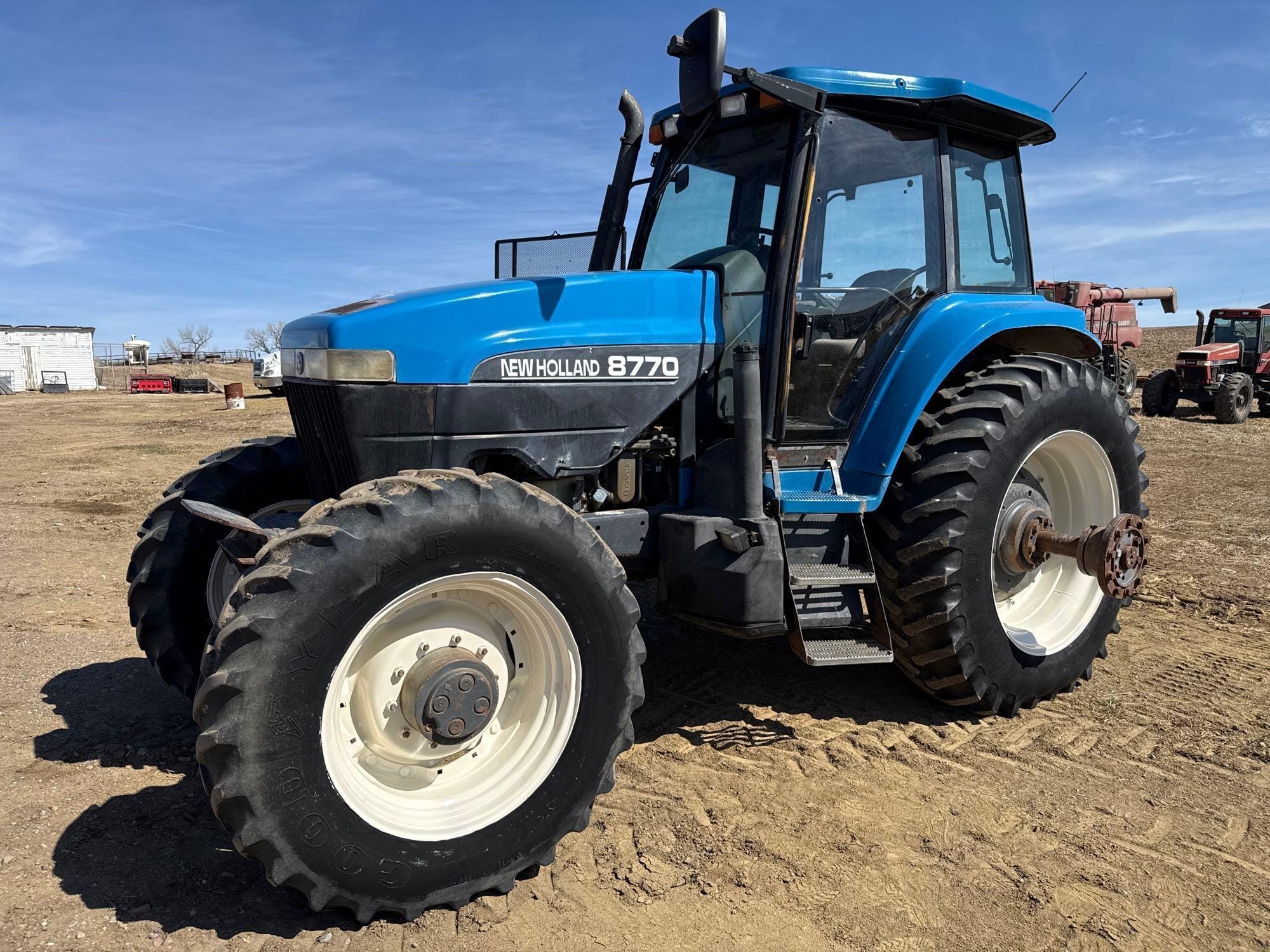 New Holland 8770 Equipment Image0
