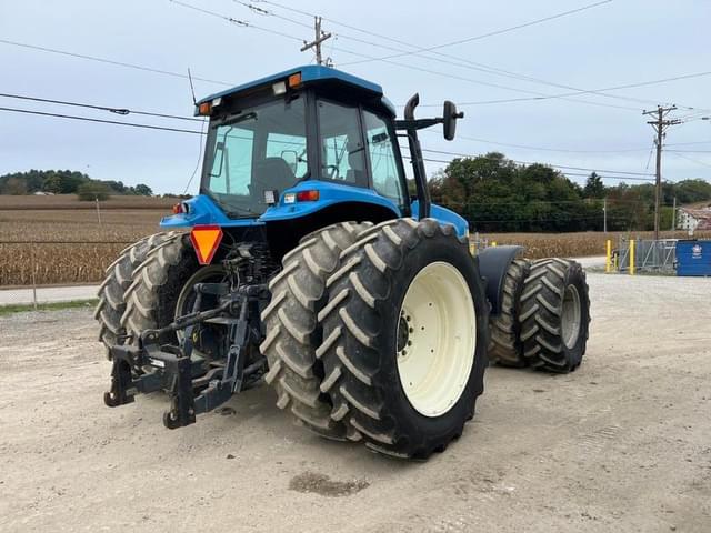 Image of New Holland 8770 equipment image 4