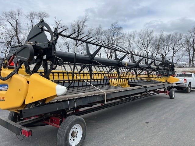 New Holland 880CF Equipment Image0