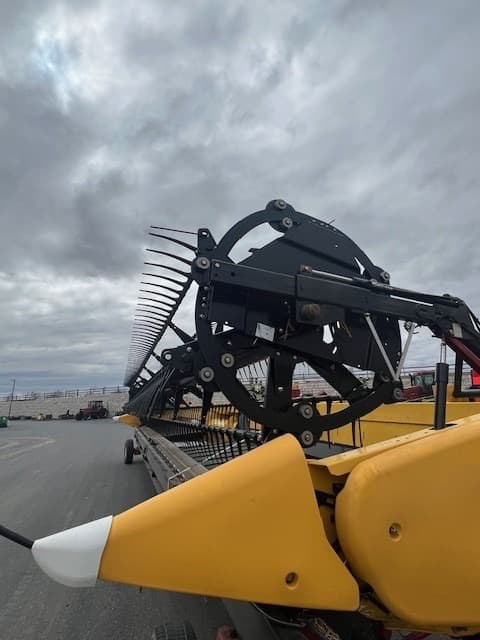 Image of New Holland 880CF equipment image 1