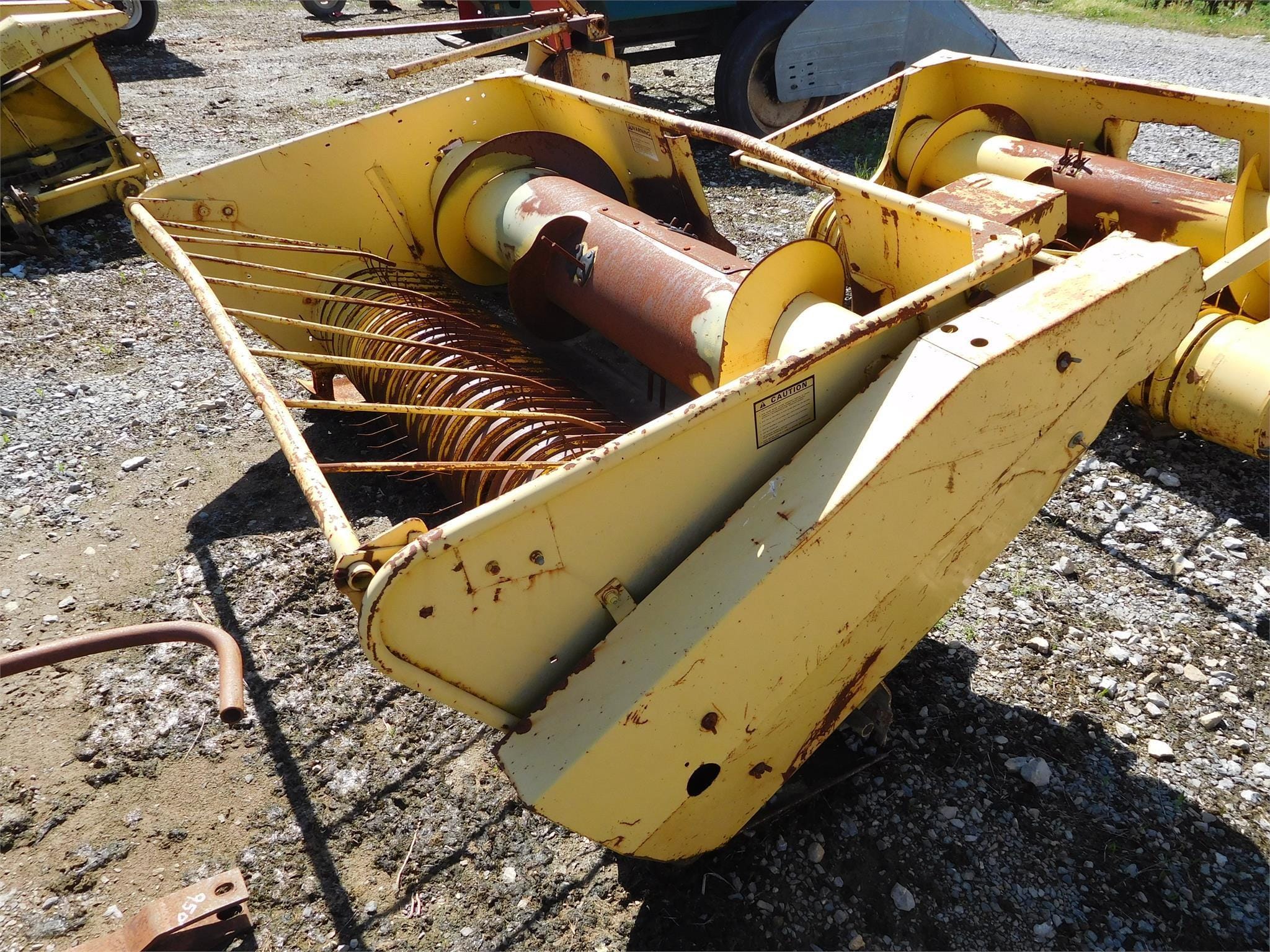 New Holland 880W Equipment Image0