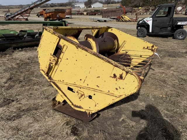 Image of New Holland 880W equipment image 2