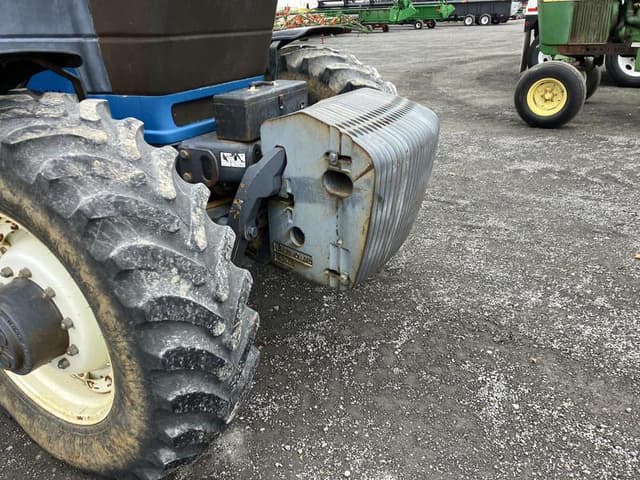 Image of New Holland 8870 equipment image 2