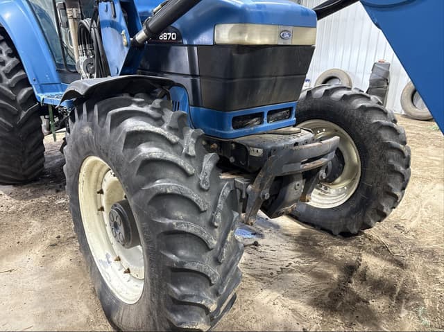 Image of New Holland 8870 equipment image 2
