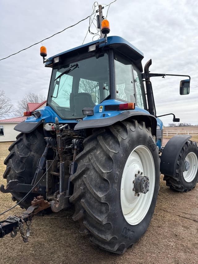 Image of New Holland 8870 equipment image 4