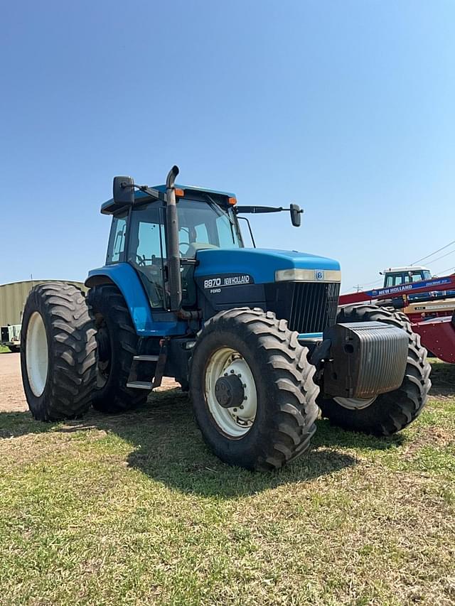 Image of New Holland 8870 equipment image 2