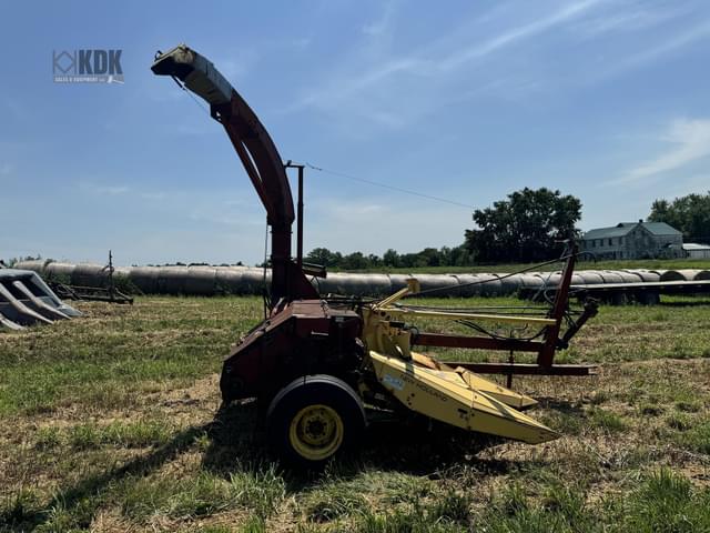Image of New Holland 890 equipment image 3