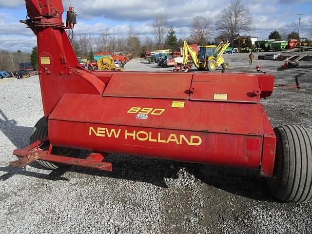 Image of New Holland 890 equipment image 4