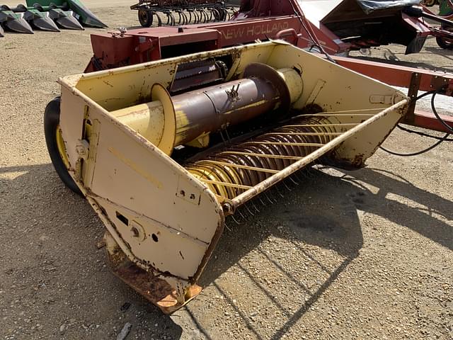 Image of New Holland 890 equipment image 2