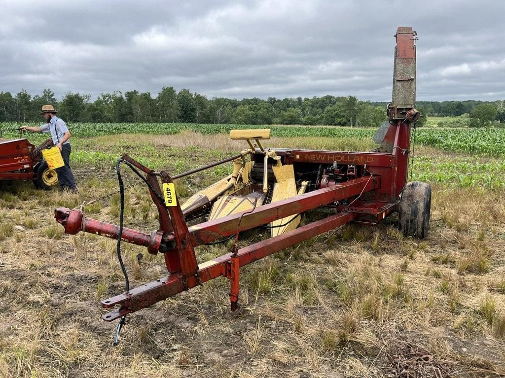 Image of New Holland 890 Primary image
