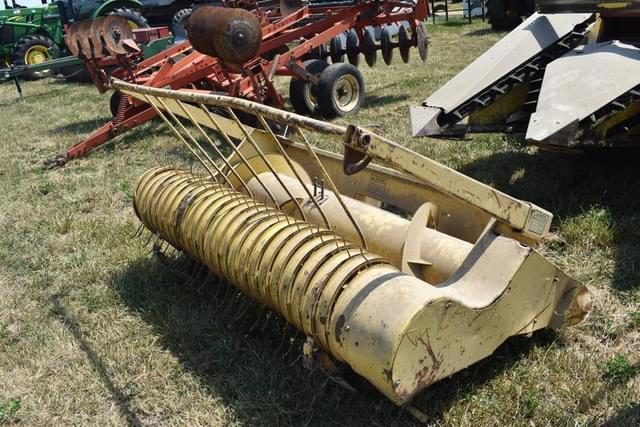 Image of New Holland 890 equipment image 3