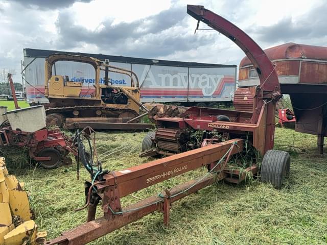 Image of New Holland 892 equipment image 1