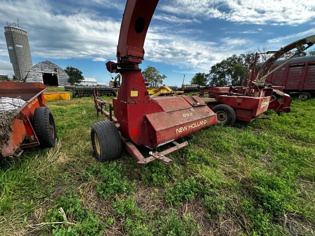 Image of New Holland 892 equipment image 4