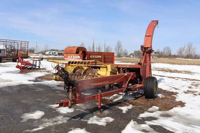 Image of New Holland 892 equipment image 2