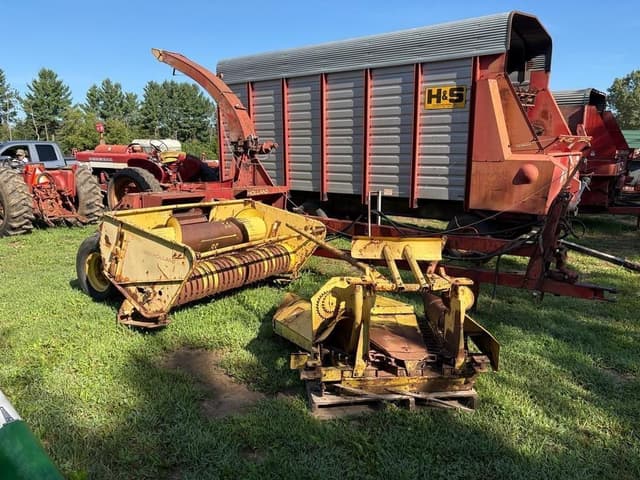 Image of New Holland 892 equipment image 2