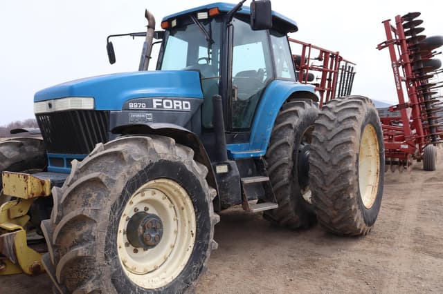 Image of New Holland 8970 equipment image 4