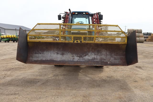 Image of New Holland 8970 equipment image 1