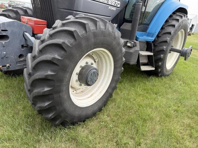 Image of New Holland 8970 equipment image 1