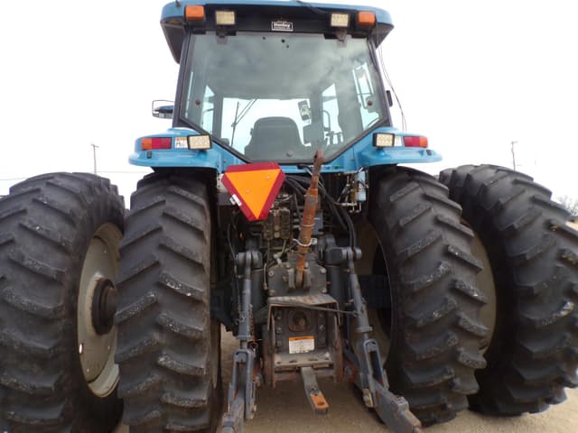 Image of New Holland 8970 equipment image 4