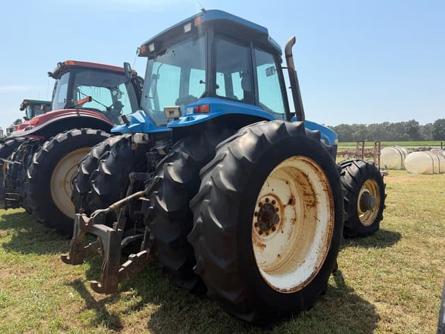 Image of New Holland 8970 equipment image 2