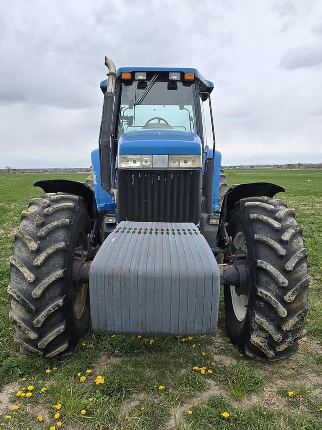 Image of New Holland 8970 equipment image 2