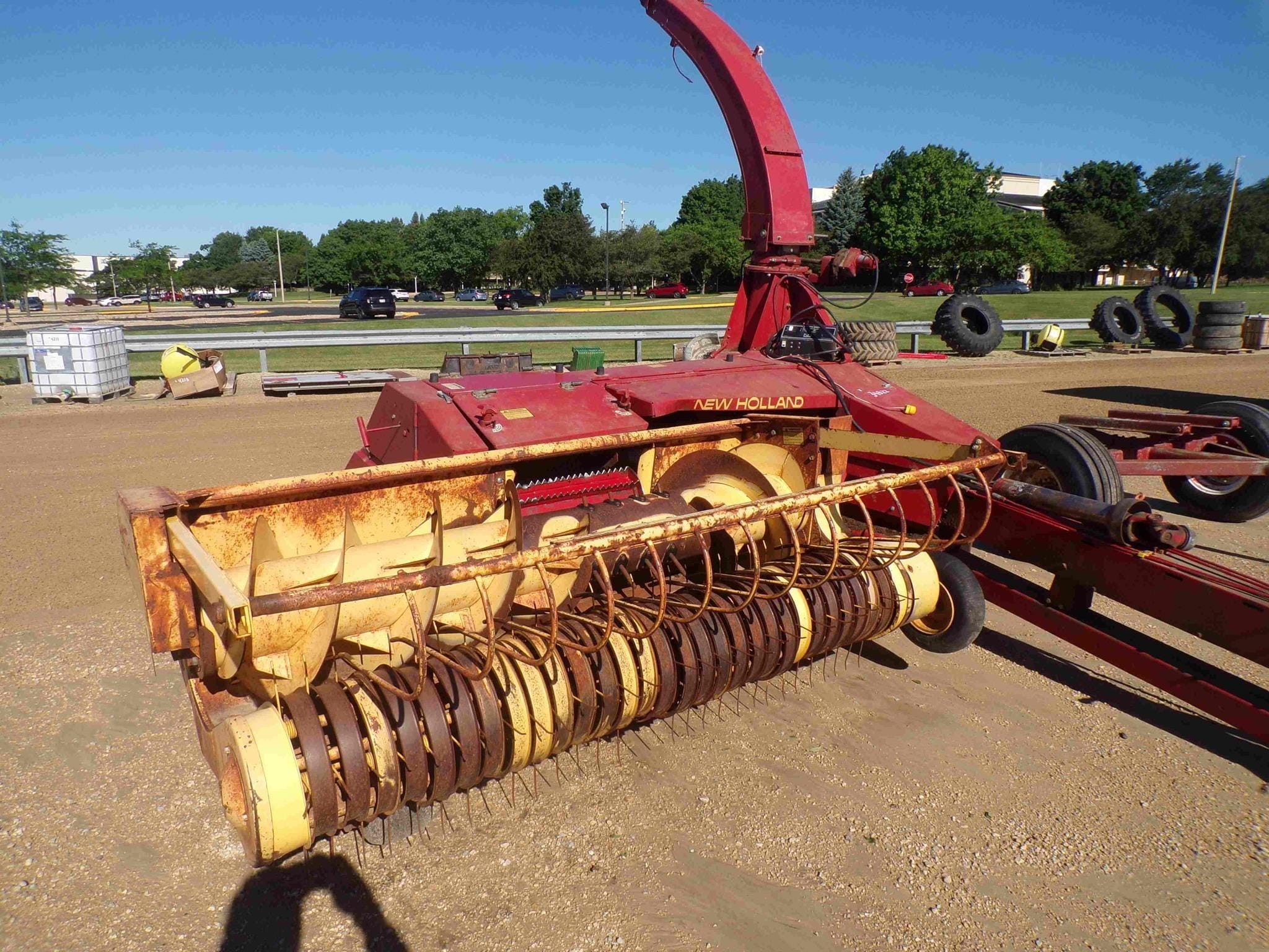 New Holland 900 Equipment Image0